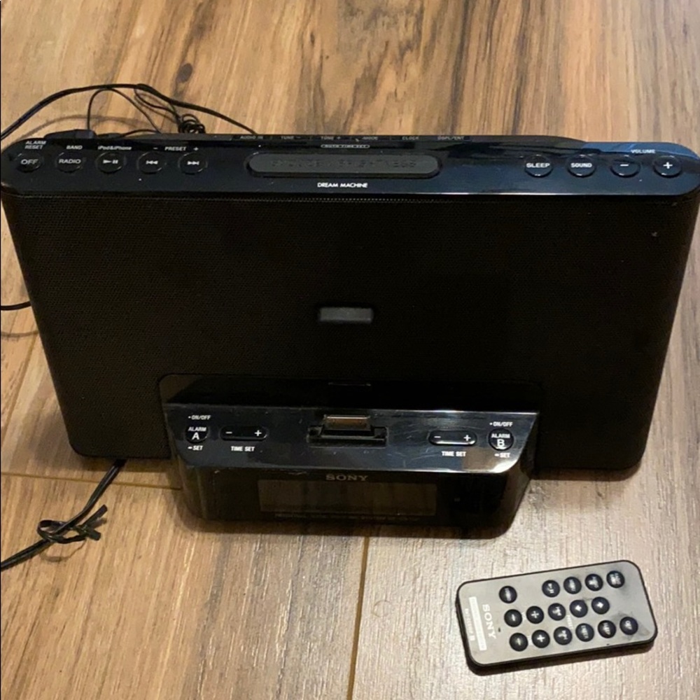 Radio - Picture 4 of 6